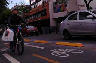 Primera parte de la ciclovía que recorre la Avenida Paseo Colón