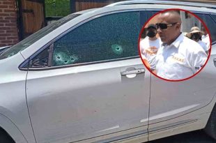 La camioneta blanca en la que viajaba José Arpide, alias “El Pacas”, quedó bajo resguardo tras el ataque armado.