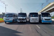 Transportistas bloquearon la autopista México-Puebla para exigir mayor seguridad ante el incremento de asaltos, homicidios y extorsiones que afectan a operadores y pasajeros.