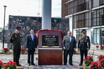 Con tecnología avanzada y modernas instalaciones, el edificio incluye salas de audiencia, áreas de mediación, defensoría pública