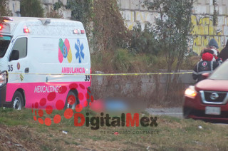El hombre circulaba a bordo de una motocicleta marca Vento cuando, por causas aún no esclarecidas, perdió el control de la unidad al transitar sobre el puente.