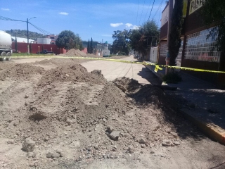 Afecta obra parada a comerciantes y vecinos de Tezoyuca