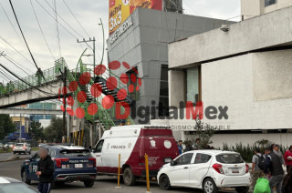 Ambulancia llega a la terminal de Toluca tras emergencia