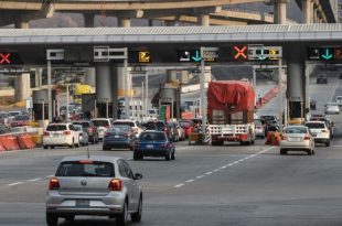 Las autopistas federales cuentan con sistemas de cobro para el tránsito vehicular.