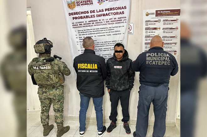 Tras ser identificado, autoridades municipales lo entregaron a elementos de la Fiscalía General de Justicia de la Ciudad de México.