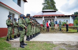 #Video: Entrega Alcalde de #ValleDeBravo instalaciones de la Guardia Nacional en Los Saucos