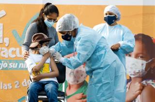 Los menores tendrán que acudir acompañados de una persona mayor de 18 años en un horario de 9:00 a 16:00 horas.