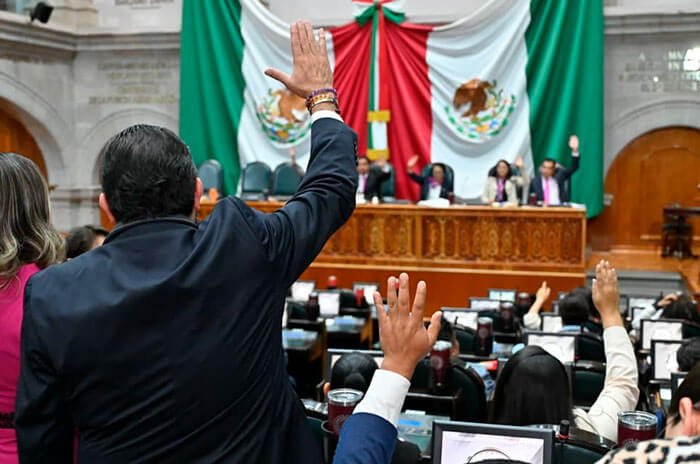 El Congreso del Estado de México aprobó por unanimidad reformas para reconocer la violencia ácida o química y establecer mayores sanciones y medidas de atención para las víctimas.
