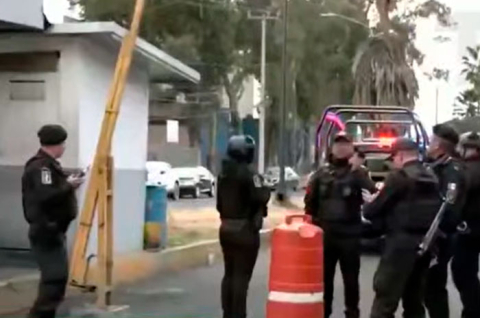 Bomberos y personal penitenciario sofocaron las llamas sin que se reportaran lesionados.