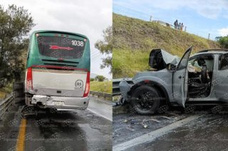 Accidente entre una camioneta Nissan Frontier y un autobús de Flecha Roja deja siete personas lesionadas en la carretera Toluca-Atlacomulco.
