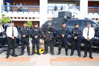 Cadetes y elementos activos participaron en prácticas tácticas y demostraciones operativas durante las Jornadas de Orientación Profesional Policial.