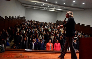 “Ya nos chingamos las mujeres…”: Fernanda Tapia a universitarios