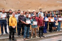 Agustín Herrera Pérez, director general del IIFAEM, encabezó la premiación del Sexto Concurso Estatal de Alfarería y Cerámica Mexiquense “Valoremos 2026”.
