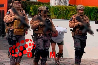 #Video: Trasladan al penal de #TenangoDelValle al líder de "GOPEZ", acusado de despojo y extorsión en #Edoméx