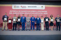 #Video: Entrega #GEM mil 200 plazas fijas a docentes y personal educativo