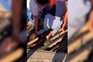 La mujer quedó atrapada por casi una hora en el municipio de Luvianos.