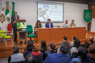 El rector entregó 20 equipos de cómputo de última generación para fortalecer las actividades del Laboratorio Digital de Idiomas