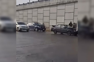 Elementos de la Policía Estatal acudieron al sitio para brindar auxilio y coordinar las labores de vialidad, a fin de evitar mayores afectaciones al tránsito.
