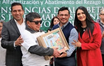 Inaugura César Serrano primera Plaza Comunitaria de INEA en San Mateo Atenco