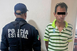 Al notar la presencia policiaca empezó a correr sobre un camino de terracería.