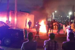 Dos hombres fueron agredidos por vecinos tras ser acusados de intentar violar a una menor y cometer un robo