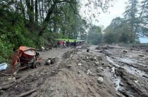 Mantiene Gobierno de la Maestra Delfina Gómez Álvarez brigadas de rescate, maquinaria, atención médica y alimentación a las familias afectadas.