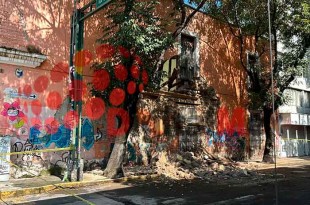 Se realizó un acordonamiento preventivo tanto del edificio como de la vialidad cercana