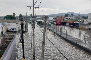 #Video: Intensa lluvia inunda avenidas en #Ecatepec
