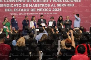 La gobernadora Delfina Gómez Álvarez encabezó la firma del Convenio de Sueldo y Prestaciones 2026.