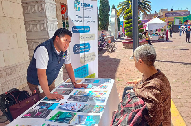 Capacitaciones de la CODHEM se imparten de forma presencial y virtual en distintos sectores.