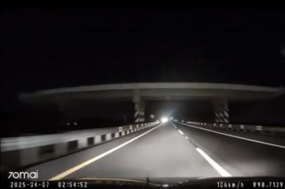 Video muestra a conductor evitando un asalto