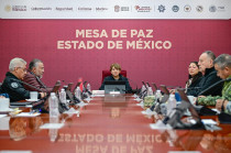 Mesa de Paz encabezada por la gobernadora Delfina Gómez Álvarez.