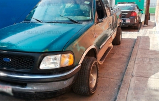 Hallan camioneta que metieron a Chedraui para robar, en #Tecámac