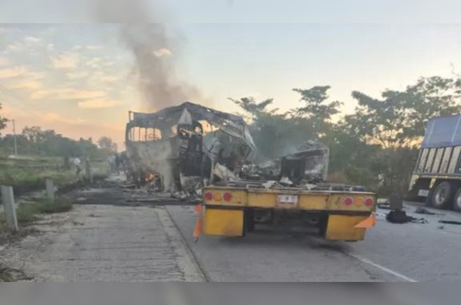 Los 11 sobrevivientes lograron escapar con dificultad y fueron trasladados a hospitales cercanos, algunos con heridas de gravedad.