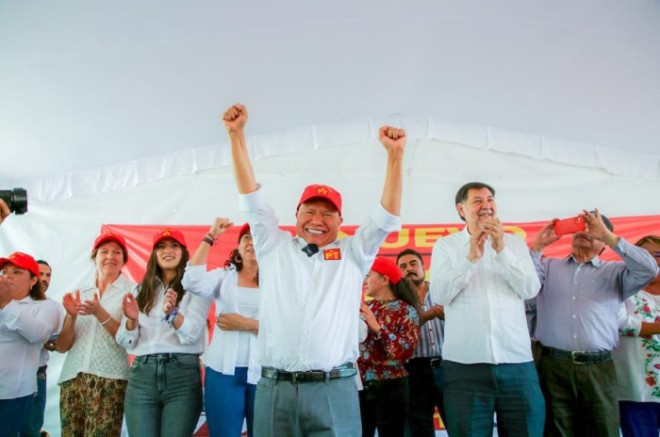 Pérez Cruz dio la bienvenida al candidato al Senado de la República,  Gerardo Fernández, y agradeció su apoyo