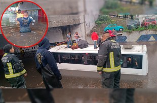 #Video: Autobús de pasajeros queda atrapado en inundación en Tlalnepantla