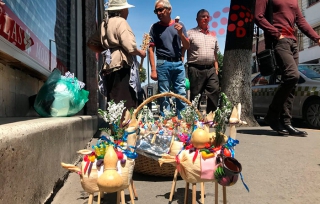 Venta de mulitas en el &quot;Corpus Christi&quot;, tradición a punto de perderse