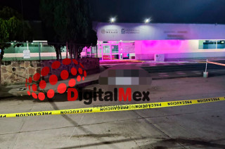 El cuerpo fue localizado sobre la calle Genaro Díaz Mañón, donde la víctima fue abandonada sin que nadie en la zona lograra identificarla.