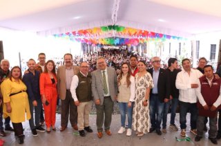 Manuel Vilchis Viveros y autoridades durante la inauguración del Primer Festival Gastronómico del Mar 2026 en Zinacantepec.
