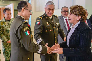 #Video: Delfina Gómez da la bienvenida al General Lucio Vergara como comandante de la 37/a Zona Militar