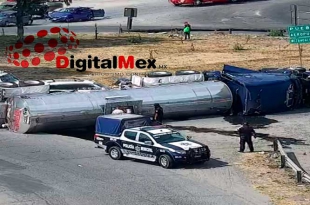 #Video: Momento en que vuelca pipa en la Texcoco-Lechería