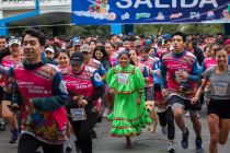 Atleta rarámuri amadrina Carrera de la Cultura Rural de Chapingo