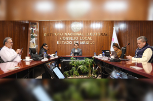 Autoridades del INE Estado de México durante la Primera Reunión Estatal de Organización Electoral.