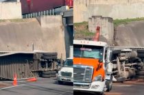Maniobras para retirar la unidad generan retrasos hacia municipios del Valle de México
