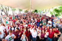 Ante cientos de familias reunidas en el Parque Hidalgo, Raciel Pérez Cruz llamó a mantener la unidad y defender la soberanía y los recursos estratégicos de México.