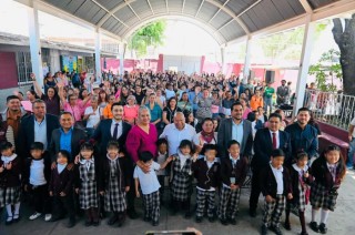 Autoridades y alumnos celebran la nueva ‘Cocina del Bienestar’