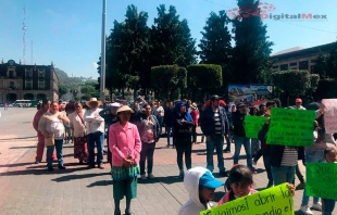 Particular cierra calle en poblado de Toluca; afectan a mil 500 familias