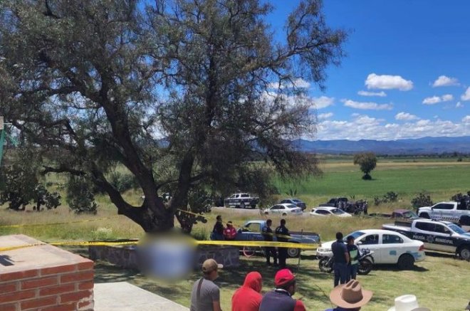 Un asalto en Axapusco terminó con un muerto, el robo de dos camionetas y un enfrentamiento entre la Guardia Nacional y los presuntos responsables.
