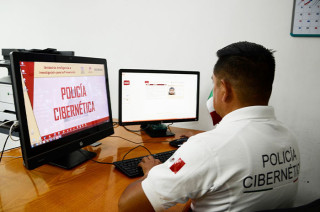 El robo de cuenta de whatsapp es a través de la solicitud del código de acceso.