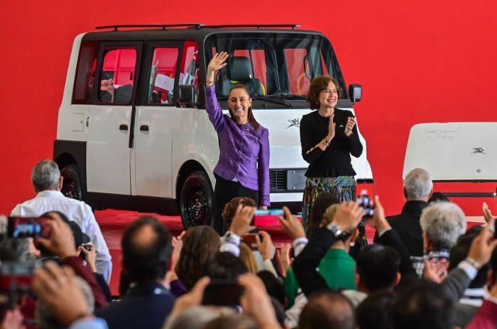 Autoridades federales y estatales participaron en Zumpango en el lanzamiento del proyecto automotriz eléctrico Olinia.